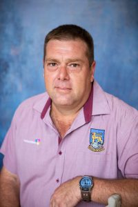 MR LOUIS PETERSEN